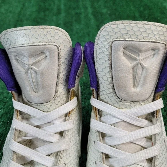 Nike Kobe 9 Men's Size 9 Shoes Lifestyle Wolf Grey White Mamba 630774-001 - Picture 10 of 13